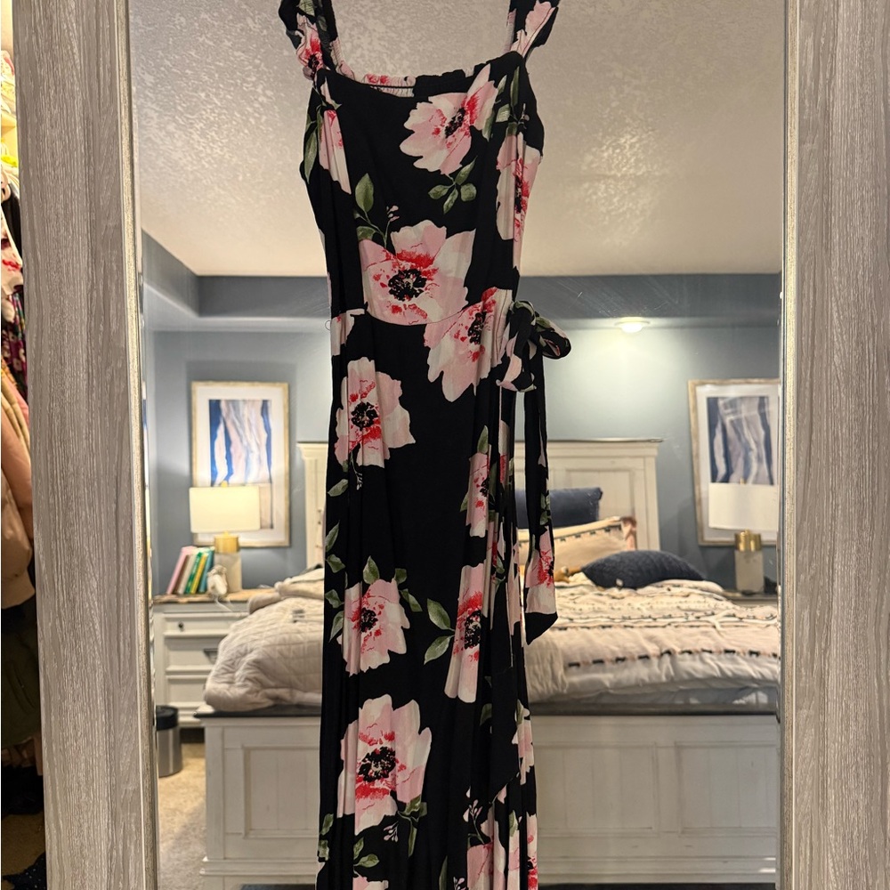 Floral Black Open Back Maxi Dress Small